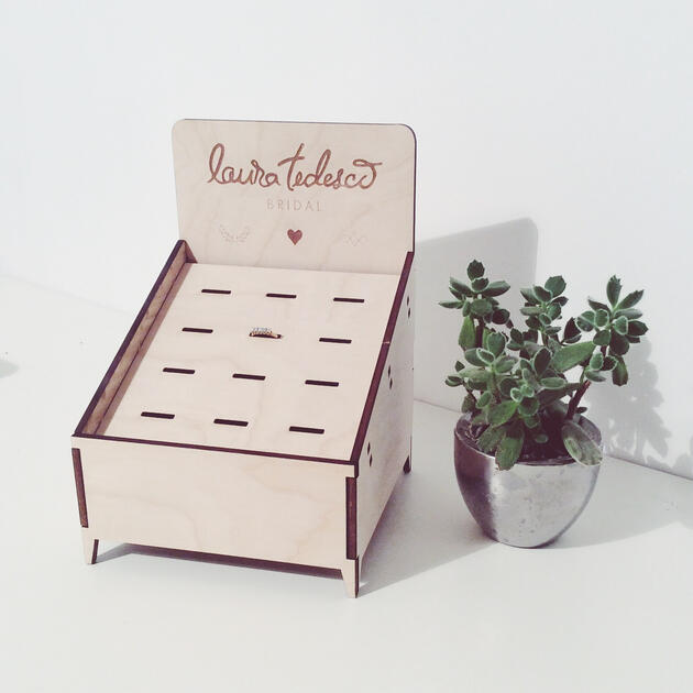 Laura Tedesco (display) - Graphic Design